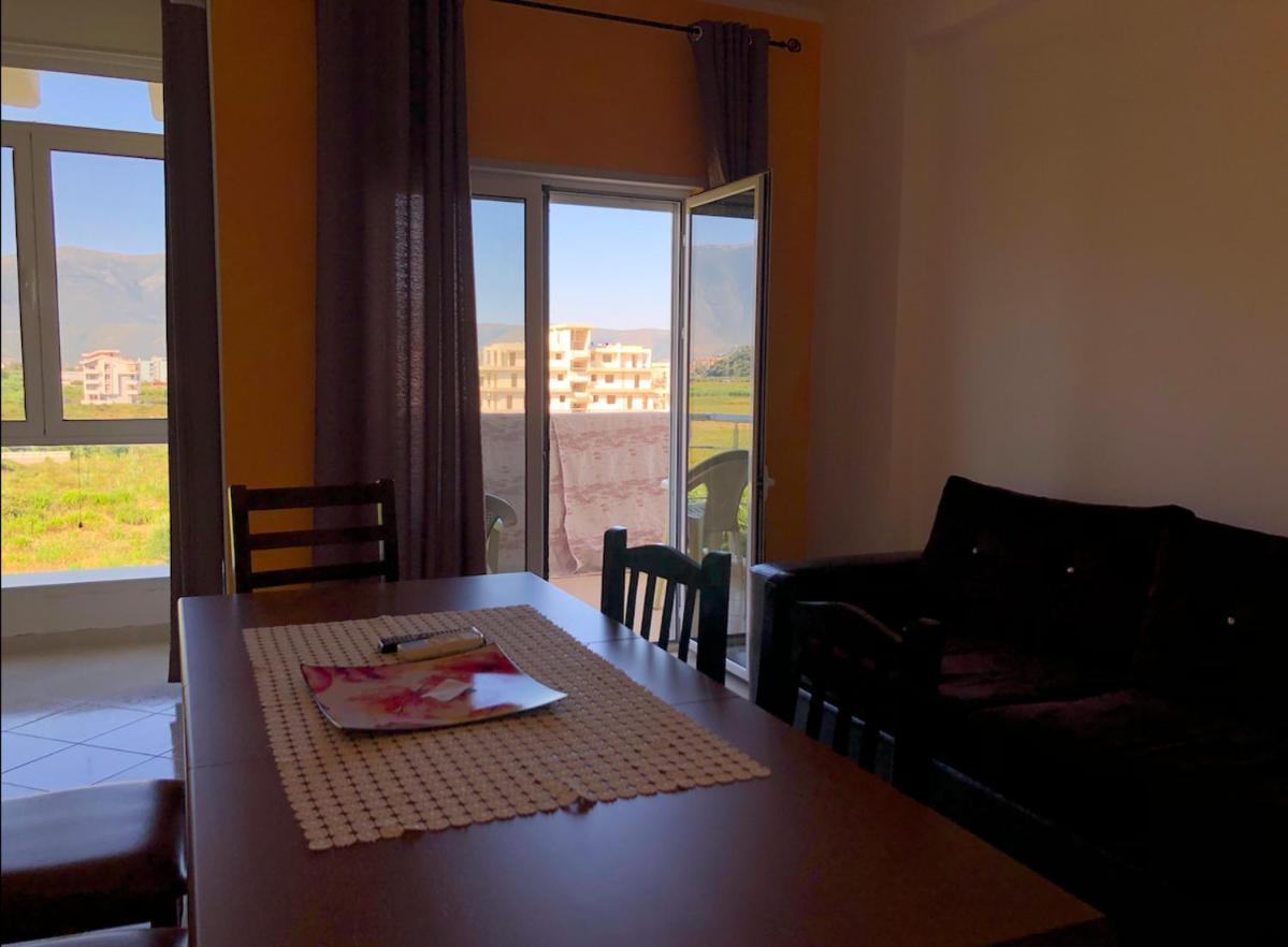 Rainbow Holiday Apartments Vlorë Esterno foto