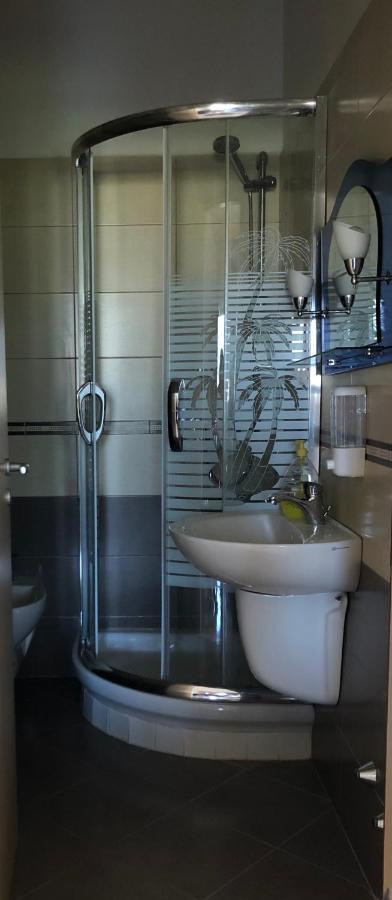 Rainbow Holiday Apartments Vlorë Esterno foto