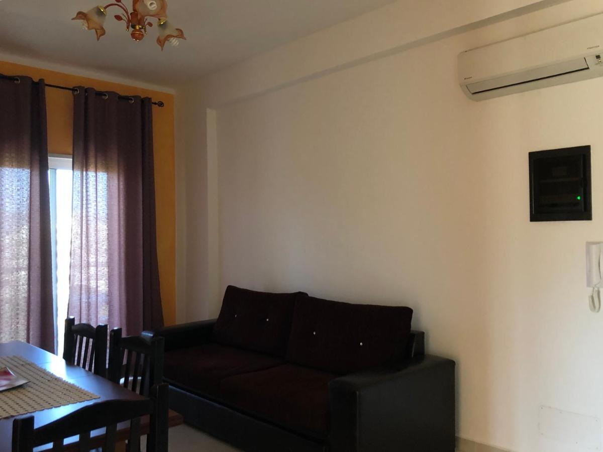 Rainbow Holiday Apartments Vlorë Esterno foto