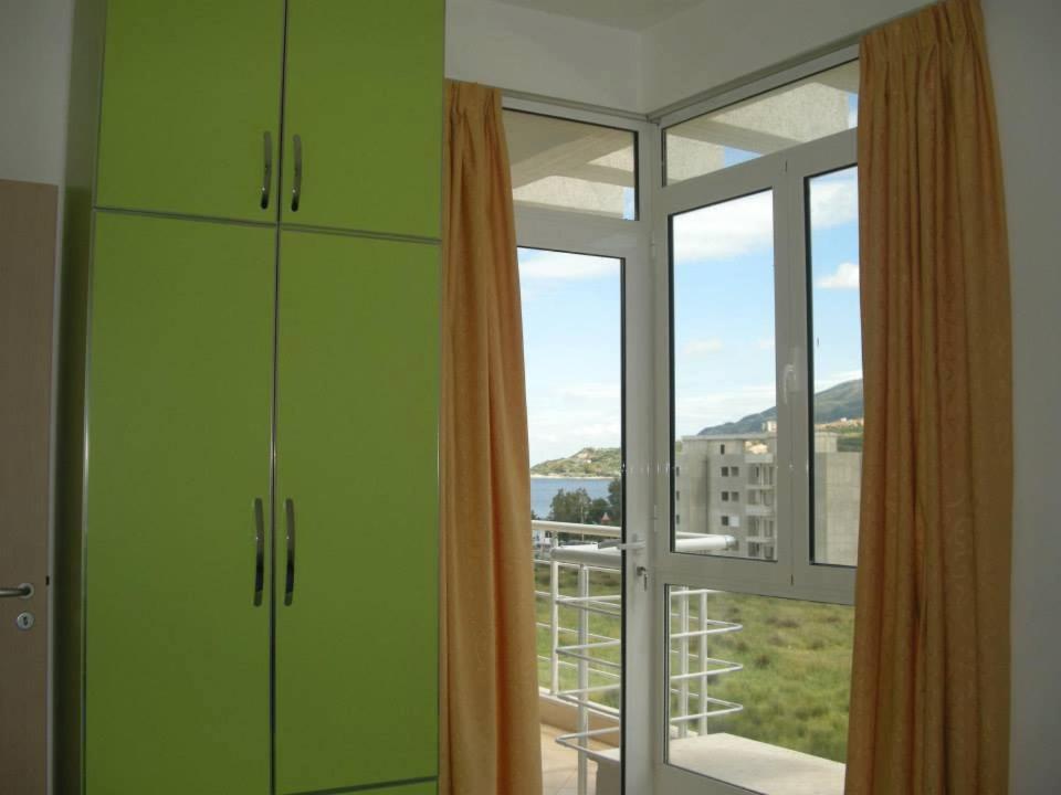 Rainbow Holiday Apartments Vlorë Esterno foto