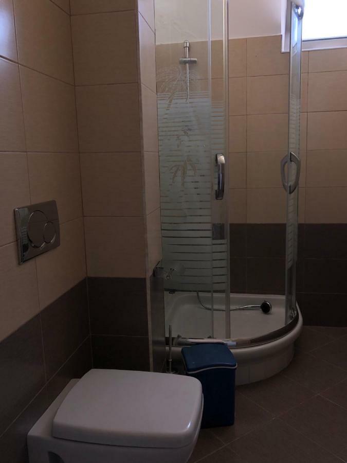 Rainbow Holiday Apartments Vlorë Esterno foto