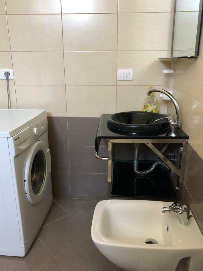 Rainbow Holiday Apartments Vlorë Esterno foto