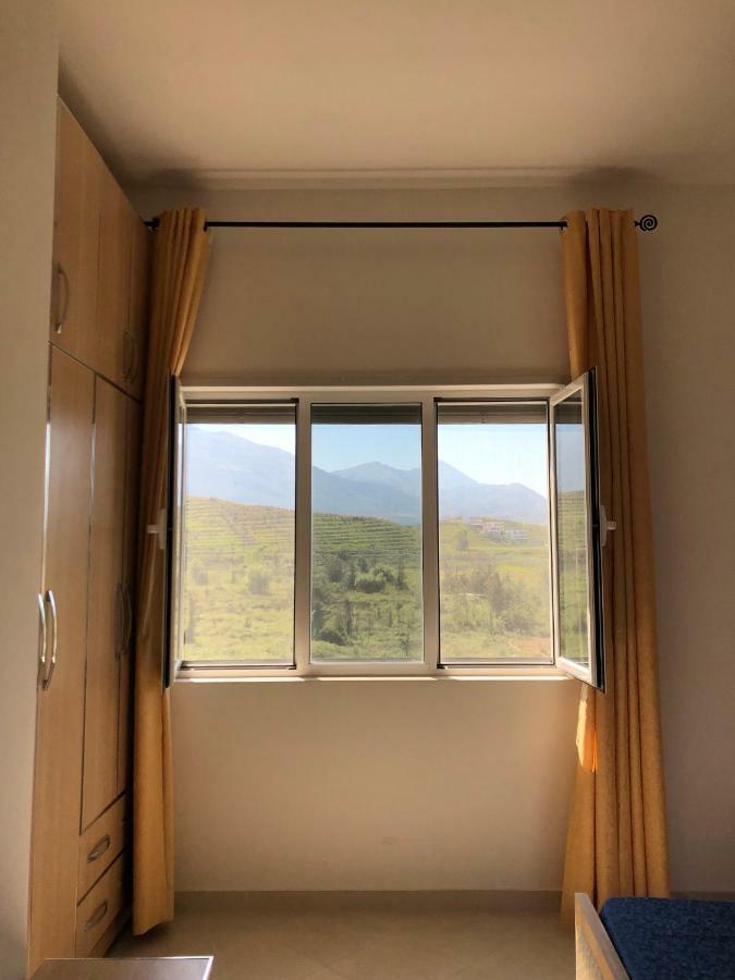 Rainbow Holiday Apartments Vlorë Esterno foto